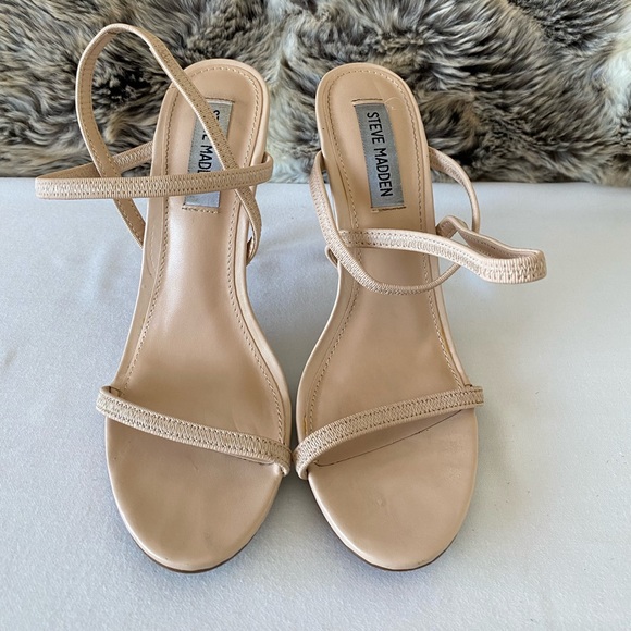 Steve Madden nude sandals size 7 - Picture 2 of 4